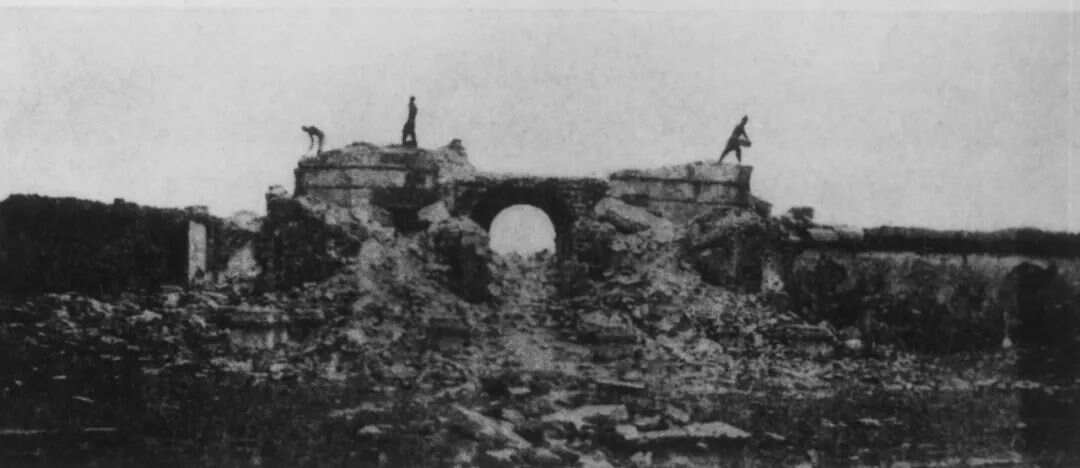 300餘張老照片述說圓明園160年滄桑梦回圆明园